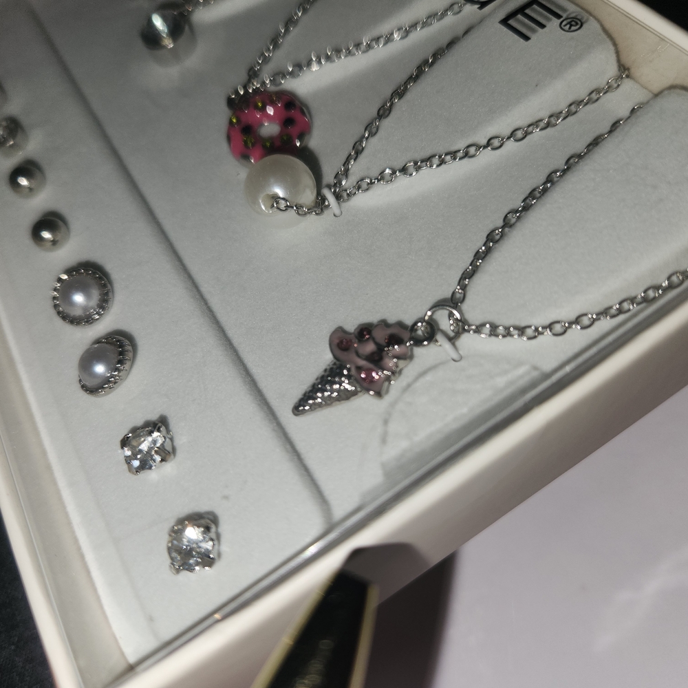 Rampage Silver and Pink Charm Necklace Set - Picture 3 of 10